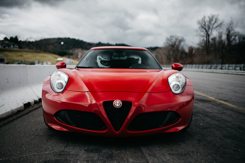 Illustration for article titled Everything Charmingly Wrong With The Alfa Romeo 4C